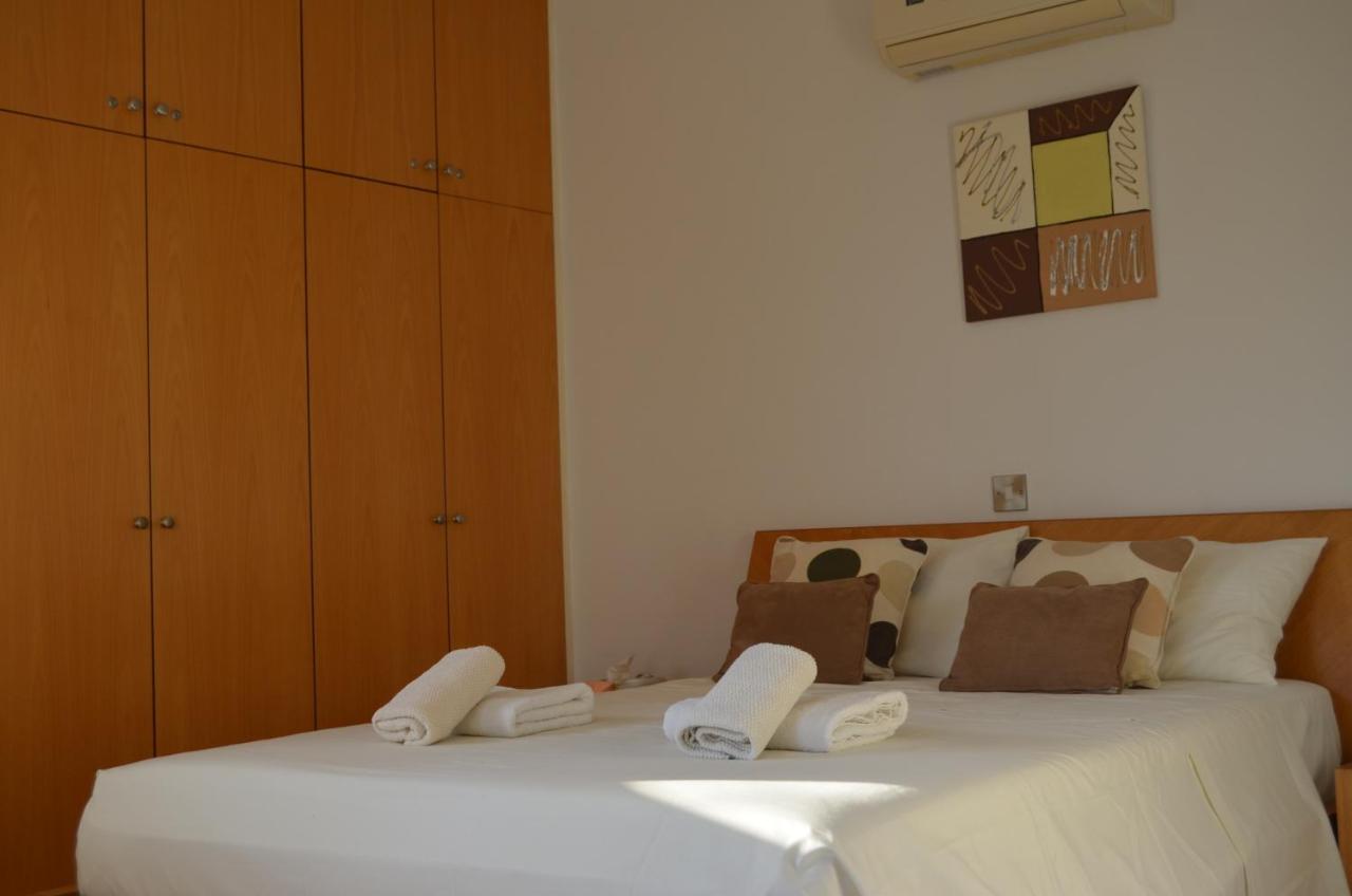 Sam'S Cove Apartment Paphos Bagian luar foto